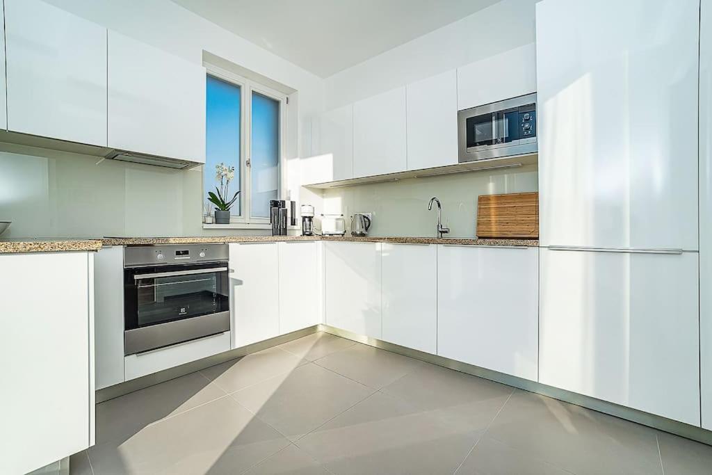 High-class Rooftop Apt. With Spacious Terrace Praha