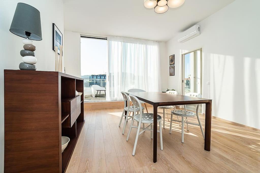 Apartmán High-class Rooftop Apt. With Spacious Terrace Praha
