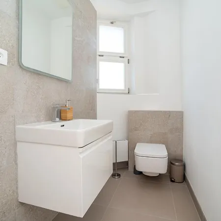 High-Class Rooftop Apt. With Spacious Terrace Praha Exteriér fotografie
